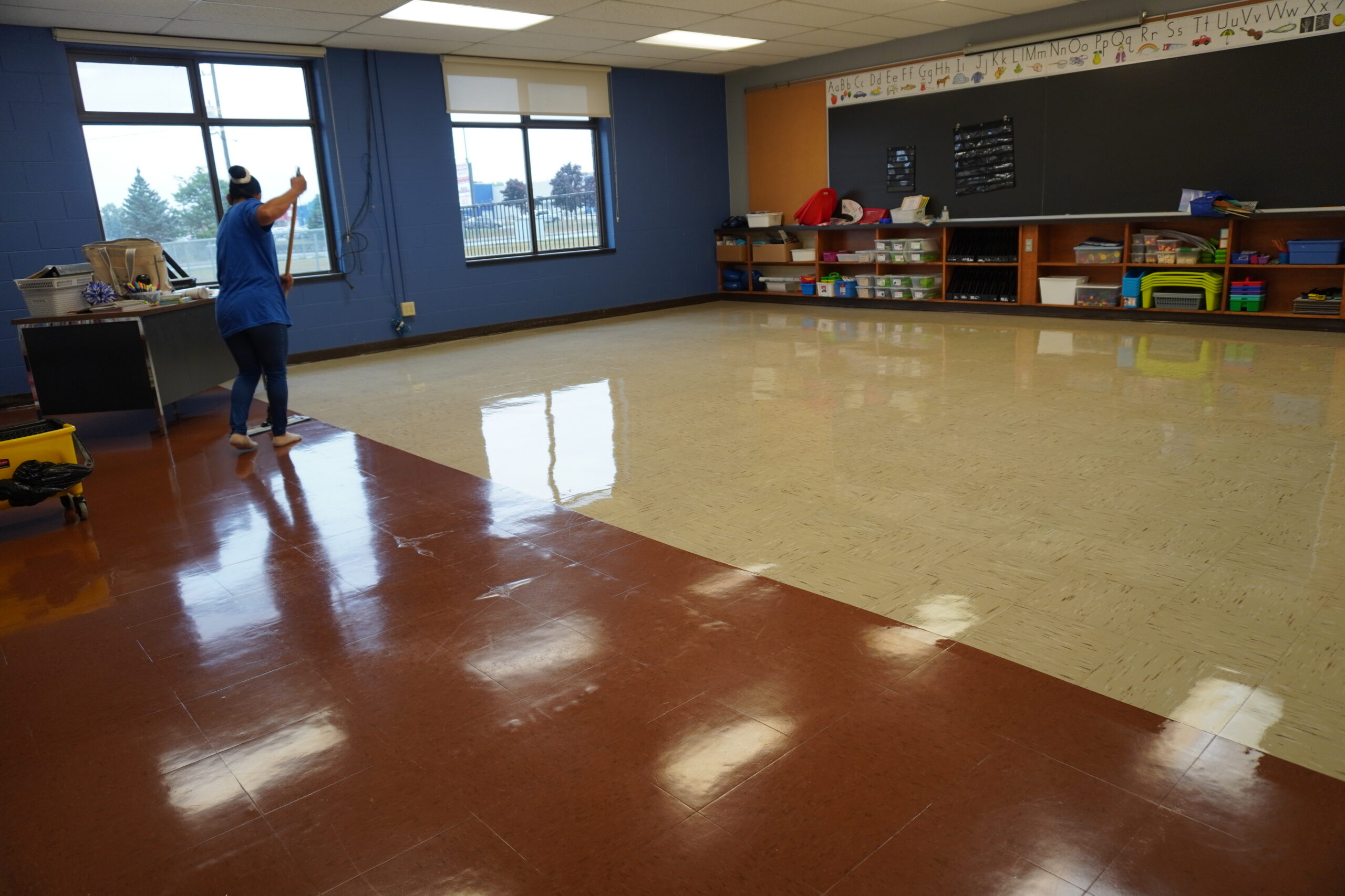 How to Clean Marble Floors: Safe Methods for Offices, Clinics, and Luxury Spaces